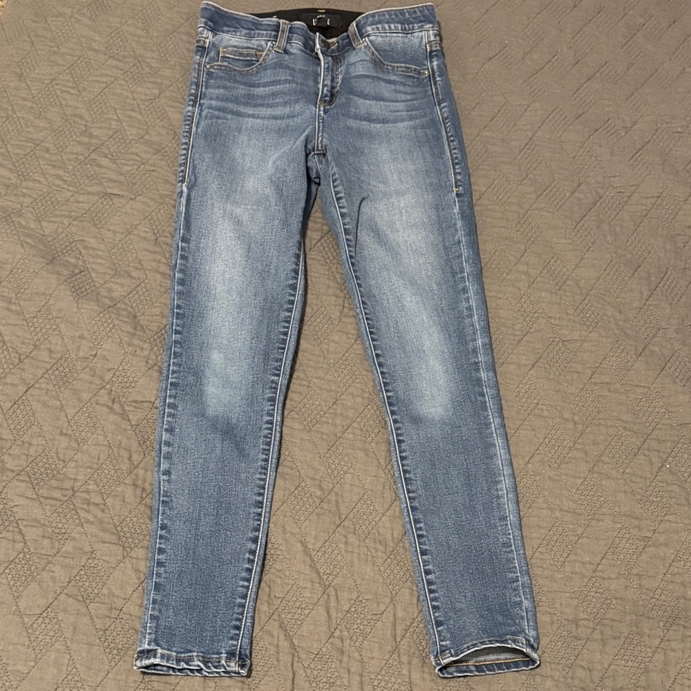 LuLaRoe Medium/Light Blue Skinny Jeans 26 Luxe Elastic